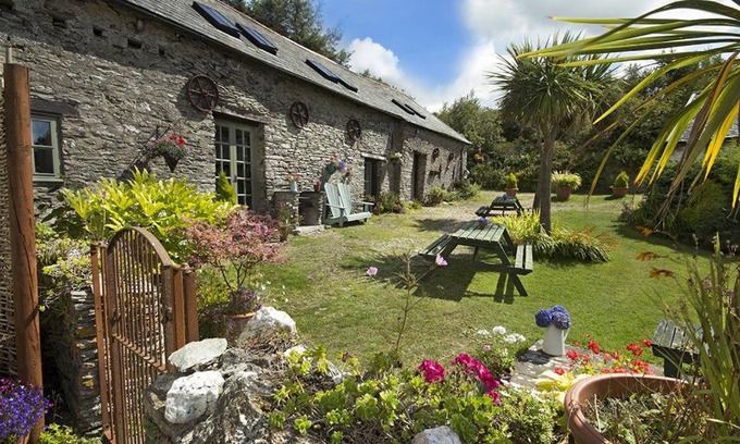 Hele Casa | Dolly's Barn at Higher Mullacott