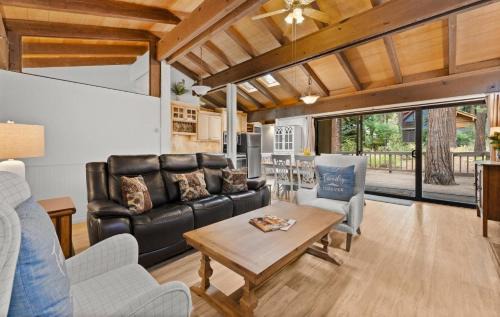 Kings Beach Casa | Dolly Varden Cottage