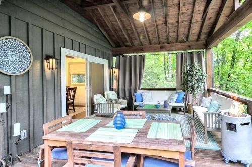 Highlands Hills Casa | Dolly Woods