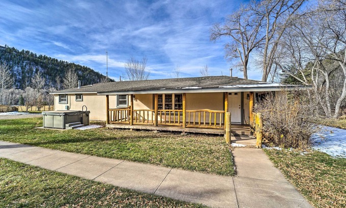 Cortez Cabina | Dolores Ranch Cabin w/ Hot Tub & 1-Acre Yard!