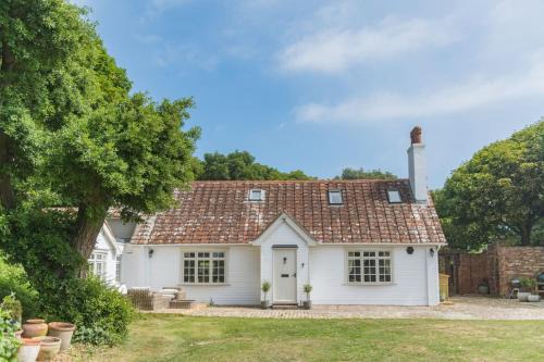 St Margaret's at Cliffe Casa | Dolphins Leap by Keepers Cottages