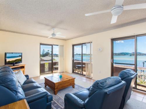 Tuncurry Apartamento | Dolphin Place 05