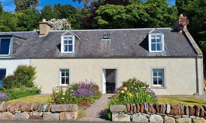 Fortrose Apartamento | Dolphin spotting without having to leave the cottage