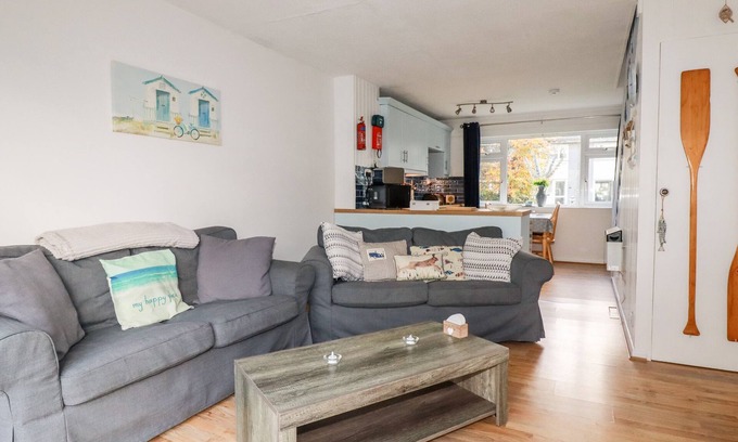 Saint Columb Major Cabaña | DOLPHIN VILLA, family friendly, country holiday cottage in Newquay