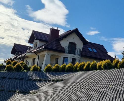 Mucharz Casa | Dom na Wyłączność z Wanną z Hydromasażem, Sauną i Basenem