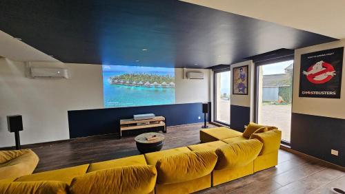 Echinghen Casa | Domaine Caloin - Cinéma