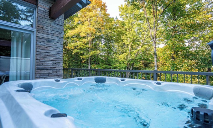 Sainte-Beatrix Casa | Domaine de la Seigneurie | Spa, Rivière et Confort
