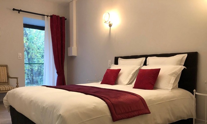 Caylus Cama Y Desayuno | Domaine de Monplaisir, a prestigious place