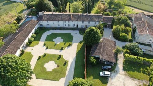 Saint-Denis-du-Pin Cama Y Desayuno | Domaine de Rennebourg