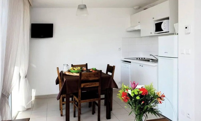 Montreal Apartamento | Domaine de Saint Orens - 2 room apartment for 2 people