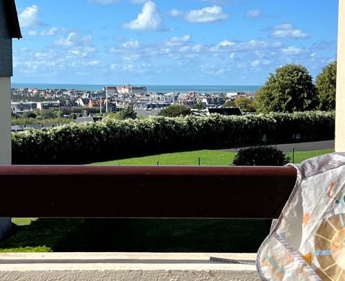 Touques Apartamento | Domaine du Vert Coteau, limite Trouville, beau 3 pièces avec parking et balcon vue Mer