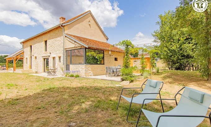 Volesvres Casa | Domaine du Vieux Moulin