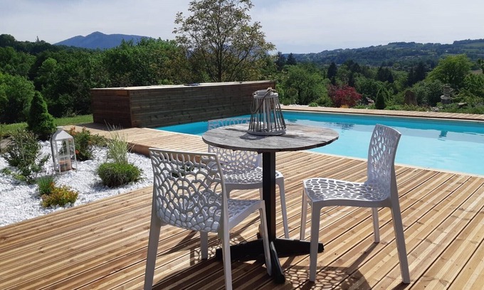 Chapeiry Casa | Domaine du Vieux Noyer