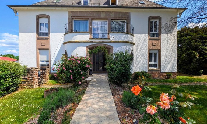 Diemeringen Villa | GRANDE VILLA PARA FAMILIAS Y GRUPOS PISCINA CUBIERTA CON CALEFACCIÓN