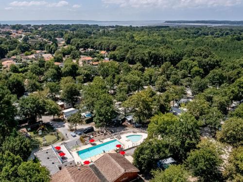 Ares Otro | Domaine Résidentiel de Plein Air La Canadienne
