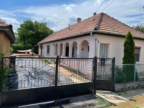 Golop Apartamento | Dombos Vendégház