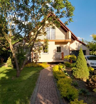 Przemysl Casa | Domek pod Brzozami z jacuzzi ,grillem i tarasem