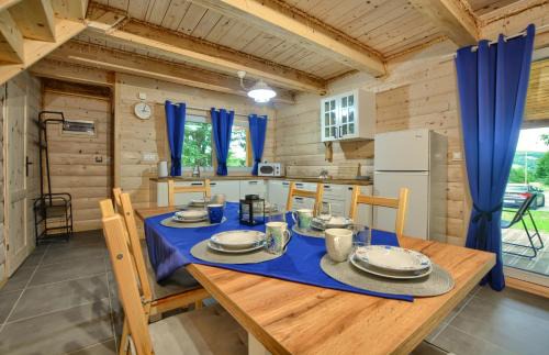 Ustrzyki Dolne Chalet De Esquí | Domki Bieszczady - Baza uŚmiechów