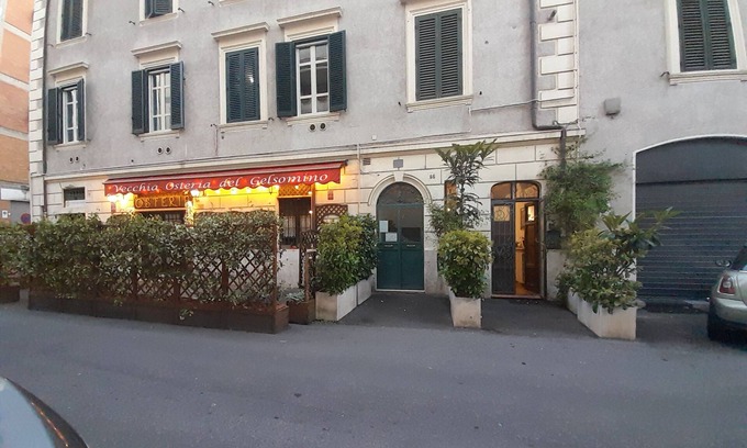 Quartiere XIII Aurelio Apartamento | Domus Gelsomino, St Peter's Square, Vatican, Central Rome