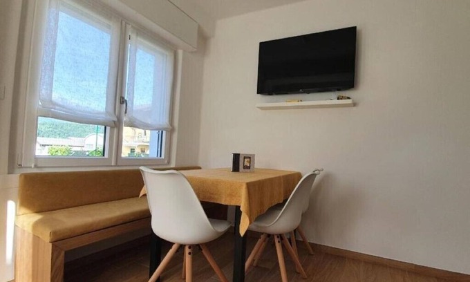 Levico Terme Apartamento | Domus Helios Piano Giardino Giardino