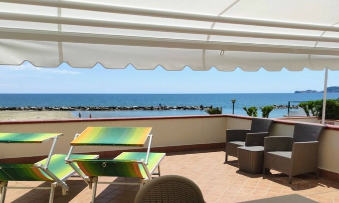 Formia Apartamento | Domus Hormiae lujoso apartamento de playa Zafiro