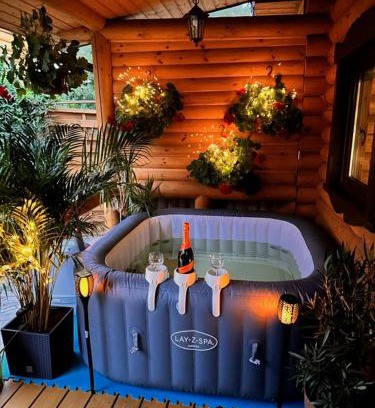 Dziwnowek Complejo | Domy z Bala - Domki ogrzewane - JACUZZI, SAUNA, lody, popcorn, ryba wedzona i ognisko w cenie!