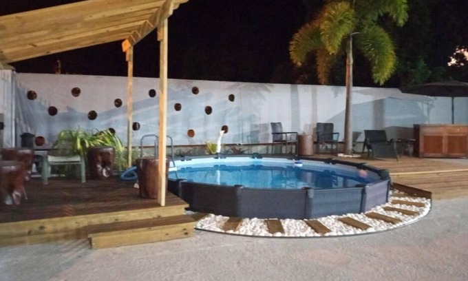 Mediania Baja Casa | Don Wilo's Retreat (near beaches, private pool)