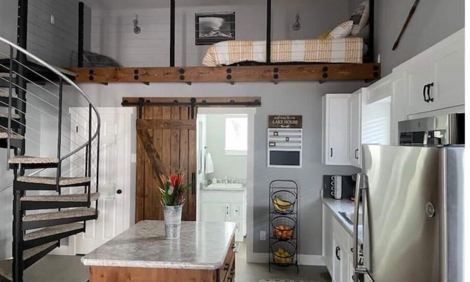 Lakehead-Lakeshore Cabaña | Doney Creek Studio