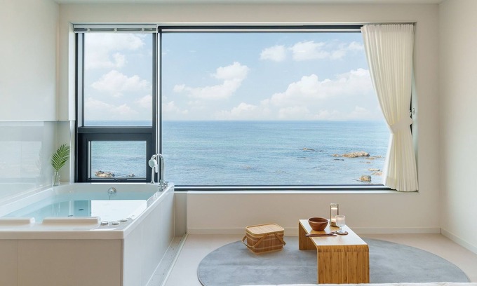 Donghae Casa | Donghae Neulbadarang Ocean View Pension