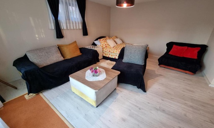 Paracin Apartamento | Donna Apartman