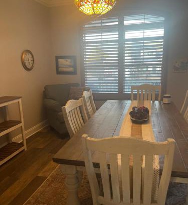 Loudon Casa | Donna’s Sunset Meadow