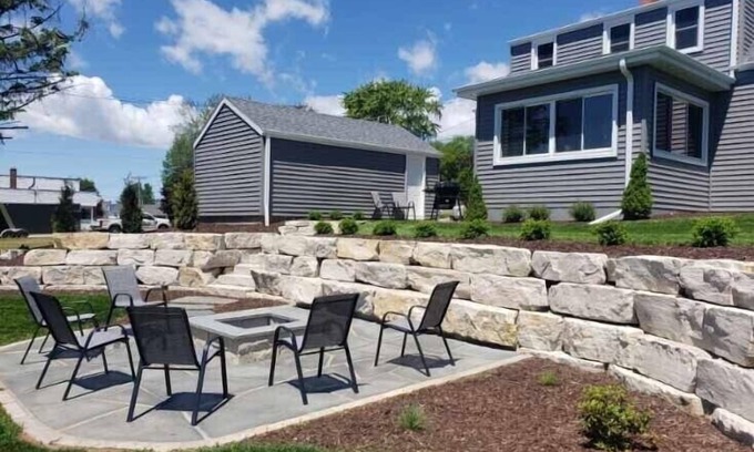 Algoma Casa | Door County Fall Fest Sturgeon Bay Green Bay Packers Shuttle Lake Michigan