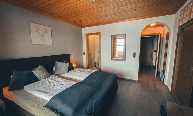 Millstatt Cama Y Desayuno | Doppelzimmer 12, WC und Dusche Getrennt, Südbalkon - Hotel-gasthof Lammersdorf