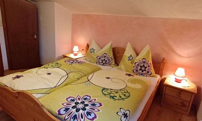 Rauris Otro | Doppelzimmer 5 , Dusche, WC, Balkon - Bruderhof