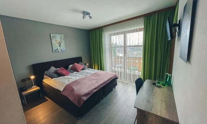 Millstatt Cama Y Desayuno | Doppelzimmer 5, WC und Dusche Getrennt, Südbalkon - Hotel-gasthof Lammersdorf