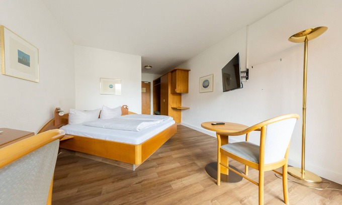 Feuerbach-Mitte Casa | Doppelzimmer - Cityhotel Feuerbach