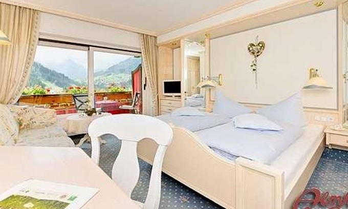 Riezlern Casa | Doppelzimmer - Enzian Süd - Almhof Rupp