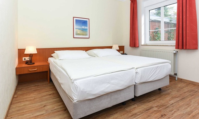 Esens Casa | Doppelzimmer im Erdgeschoss Kategorie 1 - Doppelzimmer im Erdgeschoss im Hotel Benser Watt