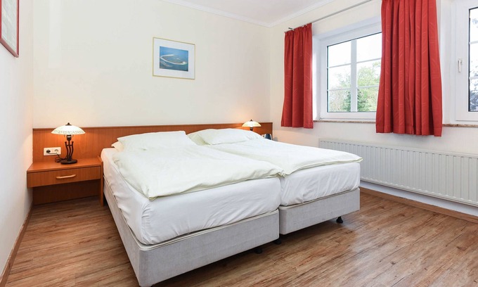 Esens Casa | Doppelzimmer im Obergeschoss Kategorie I - Doppelzimmer im Obergeschoss im Hotel Benser Watt
