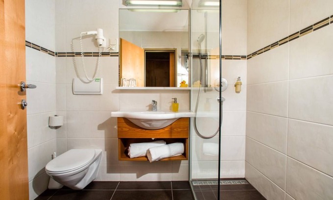Loipersdorf bei Fuerstenfeld Casa | Doppelzimmer Lavendel - ab 2 Nächte Inkl. Therme - Thermenhotel Vier Jahreszeiten
