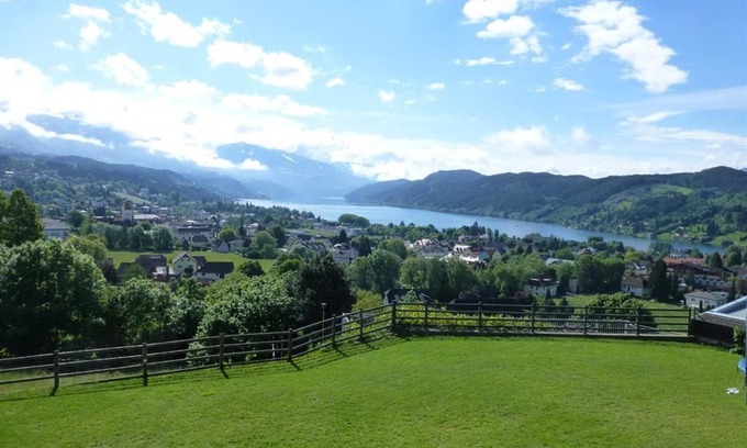 Seeboden Cama Y Desayuno | Doppelzimmer mit Balkon und Seeblick - Pension Paßler