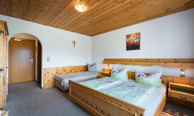 Weerberg Apartamento | Doppelzimmer mit Balkon - Ferienpension Steiner