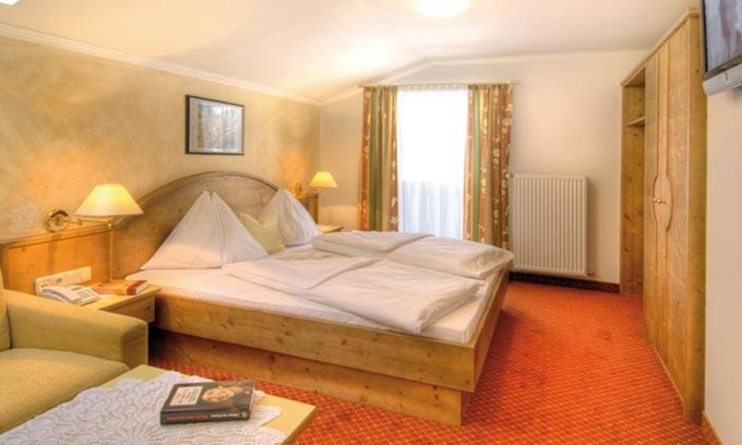 Dienten am Hochkoenig Casa | Doppelzimmer mit Dusche od. Bad, 7 Nächte Winter - Hotel Salzburger Hof