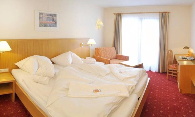 Haus im Ennstal Casa | Doppelzimmer mit Dusche, WC - Komfort - Panoramahotel Gürtl