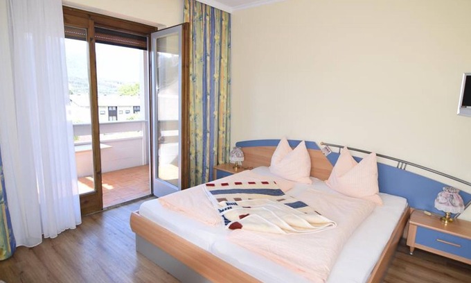 Seeboden Cabaña | Doppelzimmer mit Seeblick - Pension Frankhofer