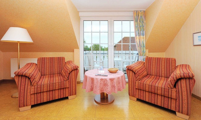 Esens Cabaña | Doppelzimmer Nichtraucher Kategorie II - Doppelzimmer in der Hotel-pension Störtebeker