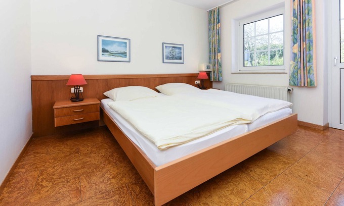 Esens Cabaña | Doppelzimmer Nichtraucher Kategorie I - Doppelzimmer in der Hotel-pension Störtebeker