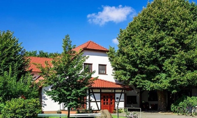 Treppendorf Casa | Doppelzimmer, WC und Dusche - Hotel-restaurant Lindengarten