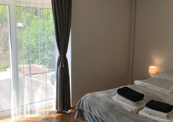 Bukfurdo Apartamento | Dóra Apartman