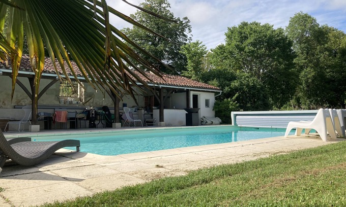 Agonac Casa | Dordogne, Maison Avec Grande Piscine, 5 Chambres, 11 Couchages + 2 Lits Bébé